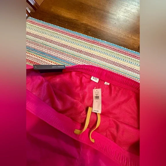 NWT Men’s GAP Weekend Short 7” Inseam- Men’s Large Hot Pink Beach Swim Shorts - Picture 2 of 4